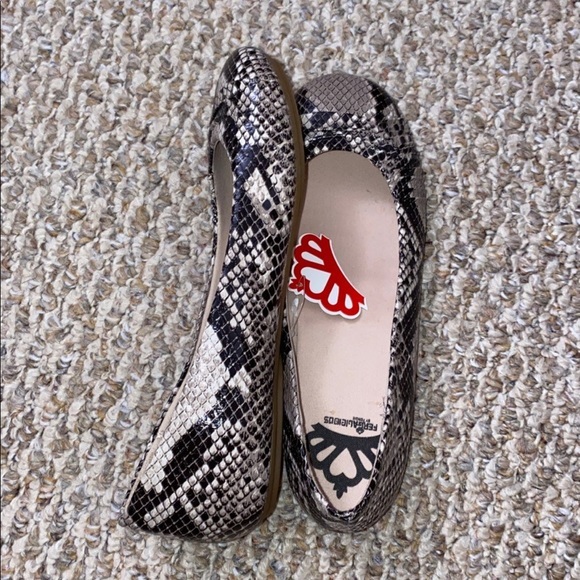 NWOB Fergalicious by Fergie Reptile Faux Snakeskin Women’s Ballet Flats Shoes - Picture 8 of 10